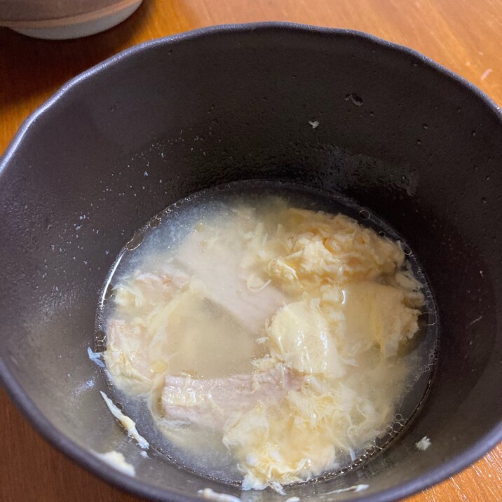 サラダチキン入りの卵スープ